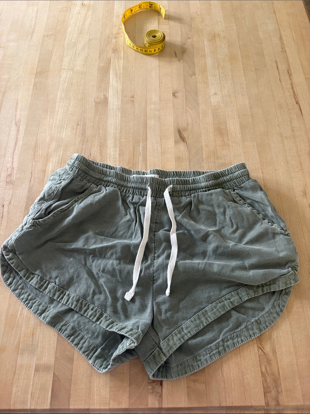 Billabong Women's Size Small Casual Olive Drawstring Women’s Shorts